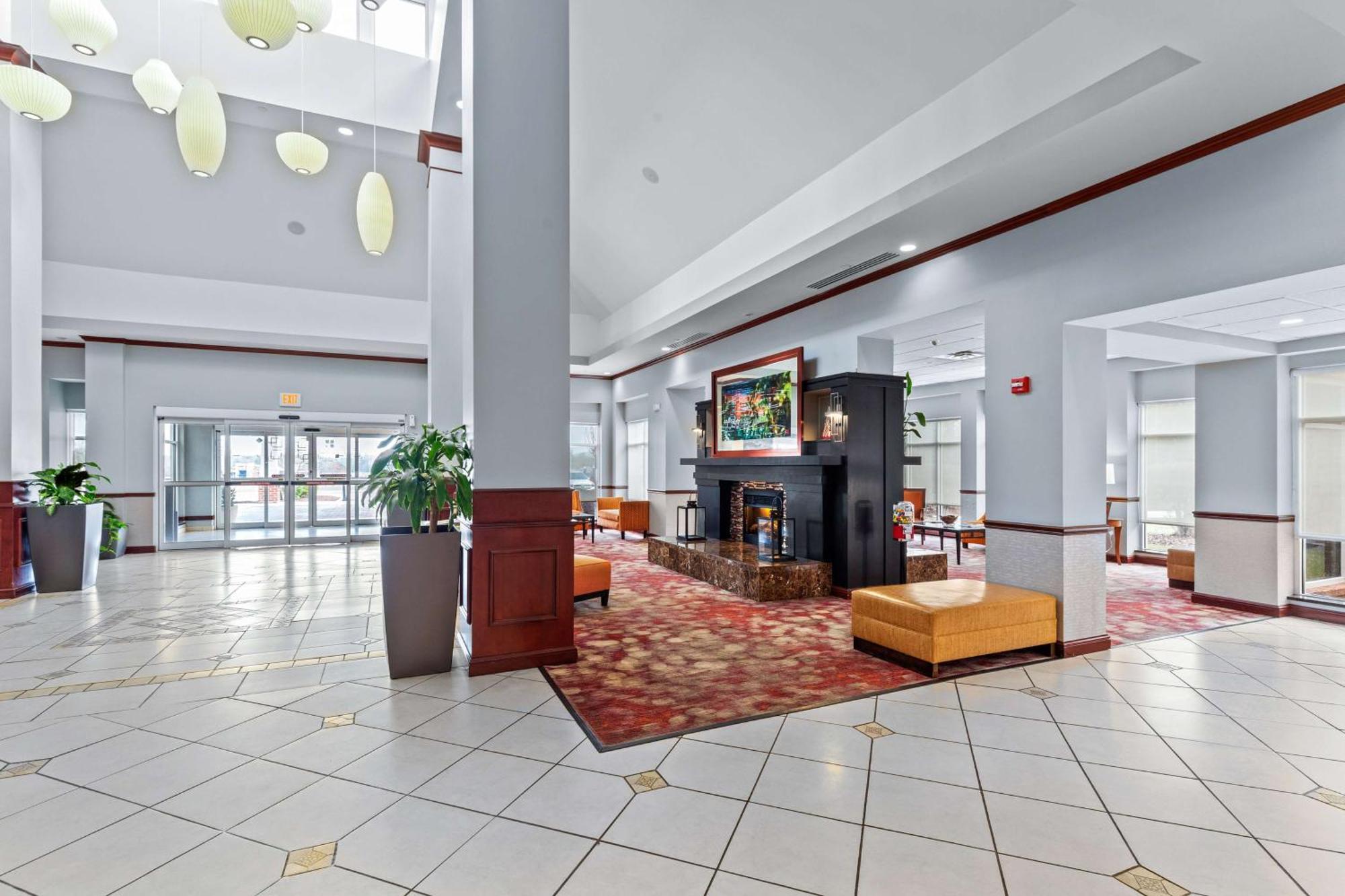 Hilton Garden Inn Starkville Ngoại thất bức ảnh